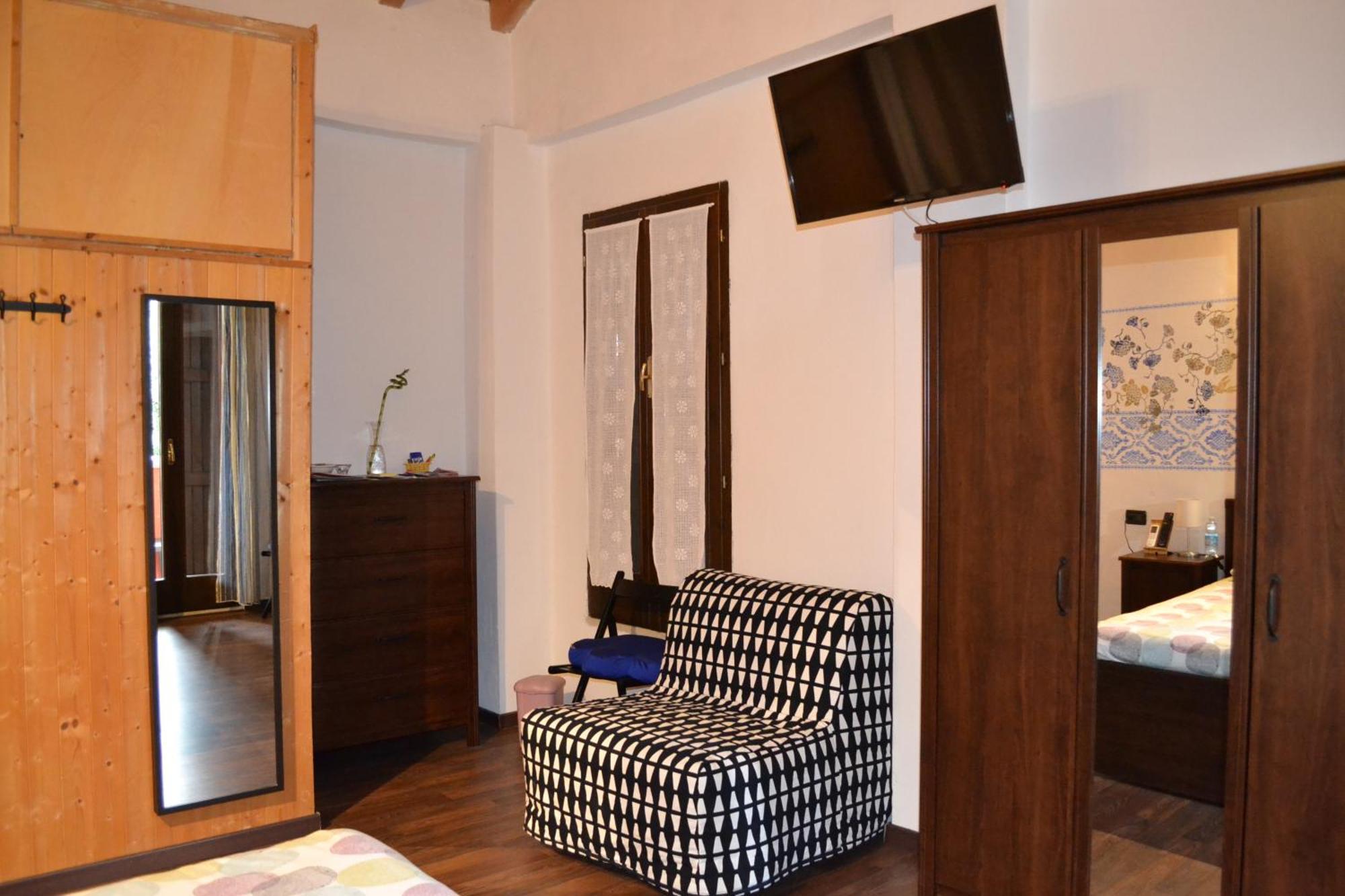 B&B Casa Mia Дезенцано-дель-Гарда Номер фото